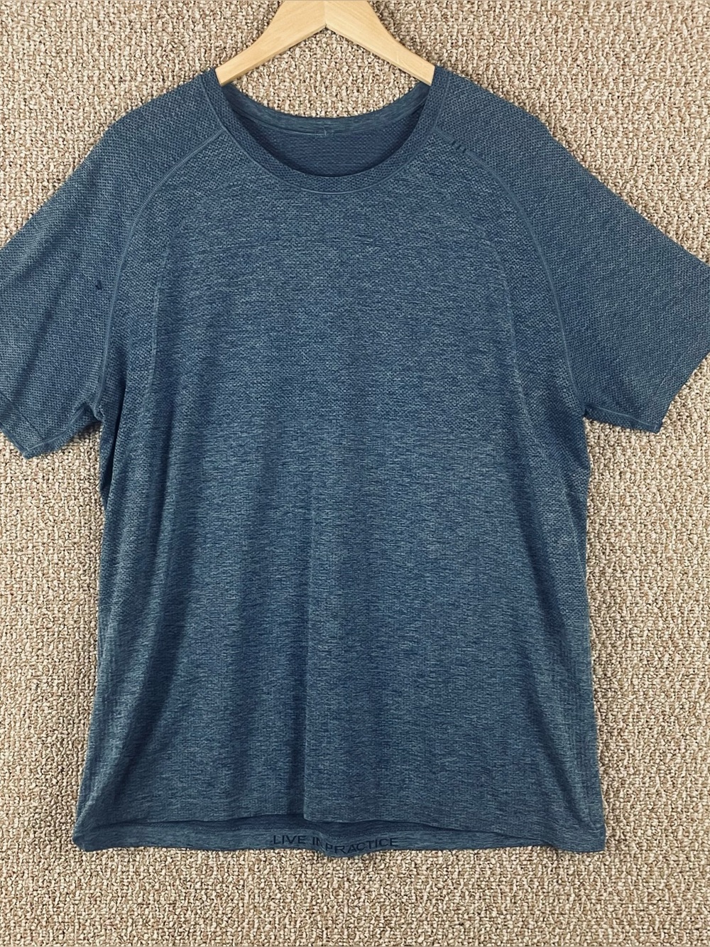 Lululemon Metal Vent Tech Shirt Mens XL Blue Activewear Workout Gym 234